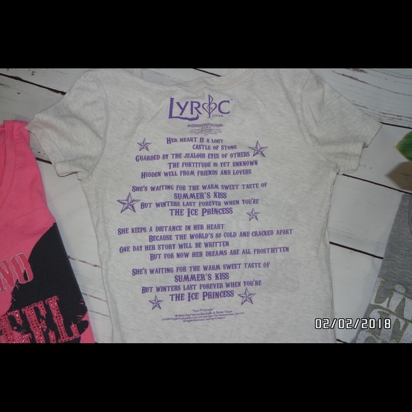 Set of VS night shirts - Picture 5 of 5